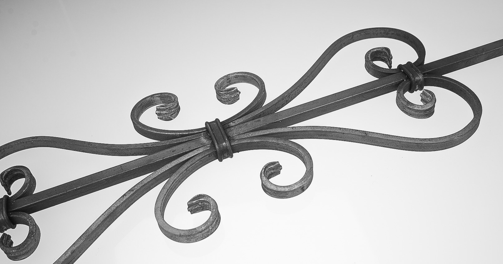 Smide | smidesstav hamrad med motiv | Montano