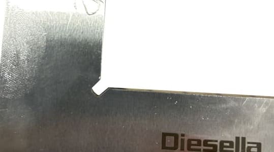 fotvinkel skårad för att svetsfog inte skall stöa mätning