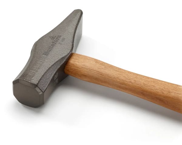 Smideshammare med härdad pen och slagyta