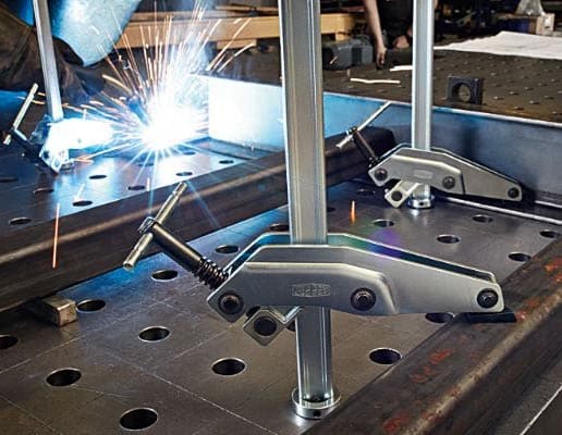 Svetstving med maskinbordsfäste 