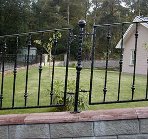 Smidesstaket trädgård