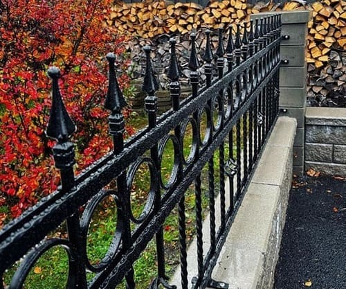 Staket smide med spets